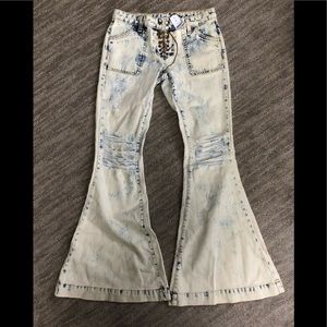 CARMAR Flare Jeans size 26. New with tags.